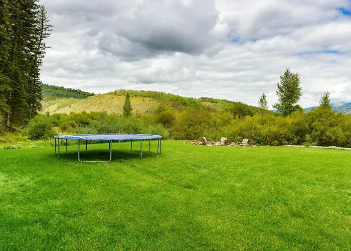 Modern Turnerville W/ Hot Tub & Scenic Views Holiday home Thayne