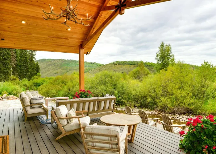 Modern Turnerville W/ Hot Tub & Scenic Views
