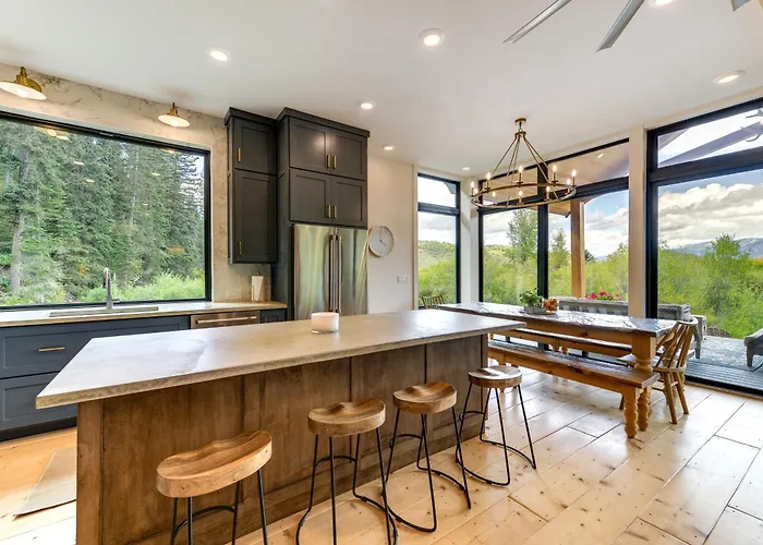 Modern Turnerville W/ Hot Tub & Scenic Views * Thayne